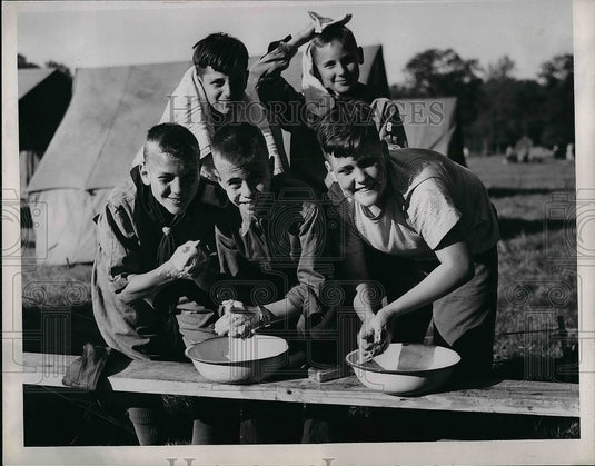 1946 R Gordon,J O'Donnell,O'Connor,O'Malley,Herbert, Boy Scouts - Historic Images