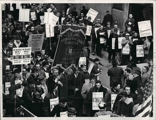 1963 Intl Typographical Unio workers & Bertram Powers  - Historic Images