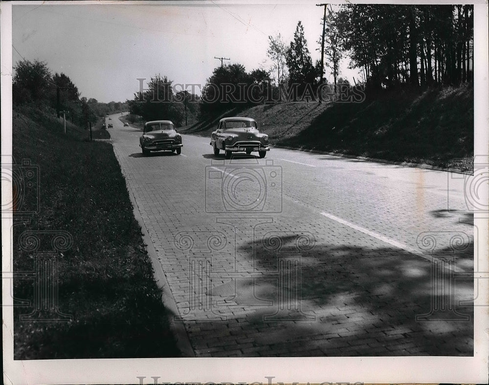 1955 Press Photo A section of route 8 just South of Boston Heights. - nea51694 - Historic Images