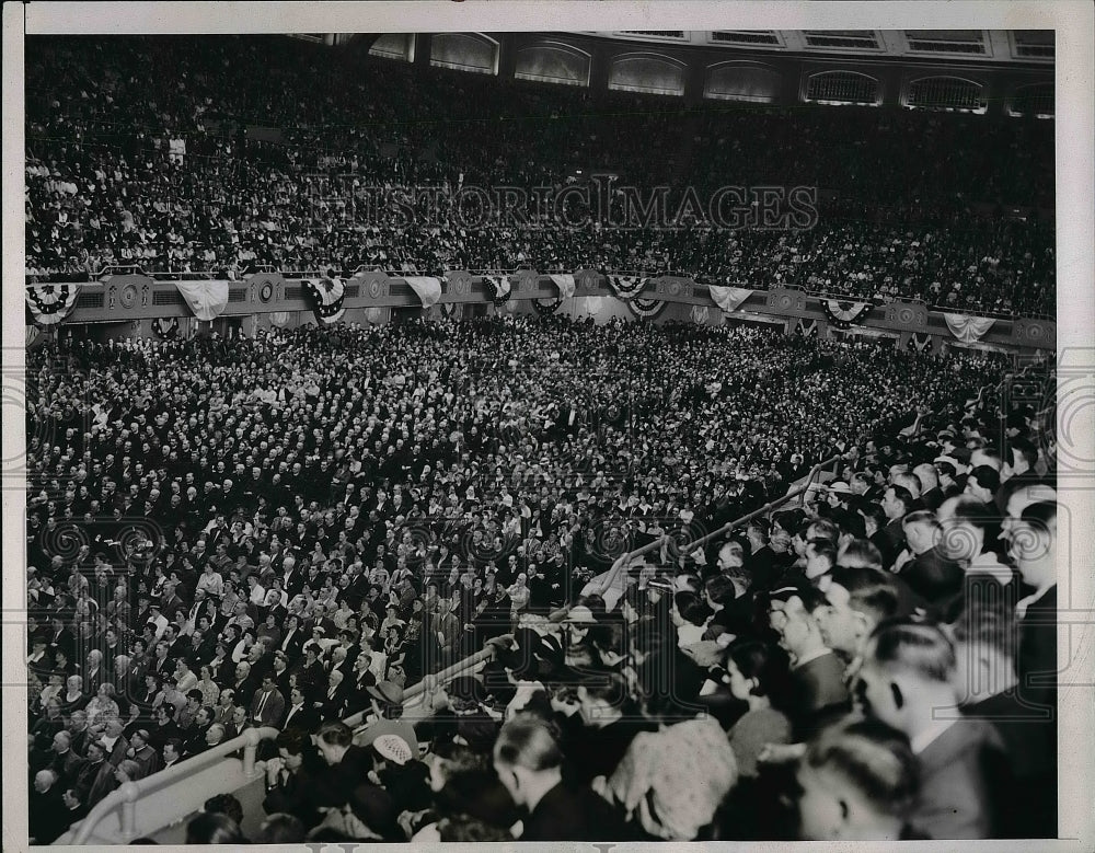 1935 Cleveland's Public Auditorium during the National Eucharistic - Historic Images