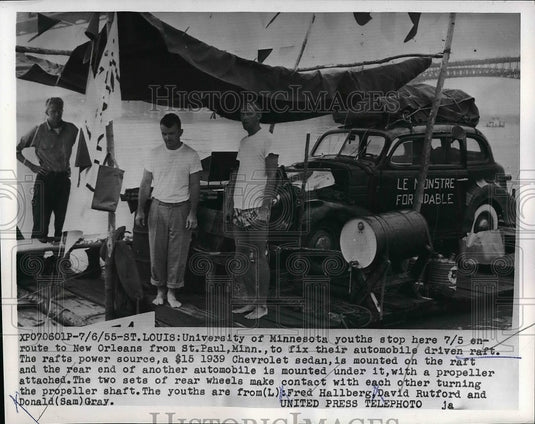 1955 Univ of Minn. Hallberg,Rutford,Gray & their auto  - Historic Images