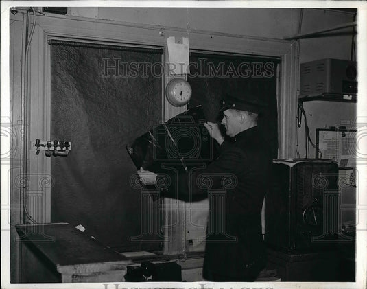1942 Press Photo Blackout precaution in action on military base - Historic Images
