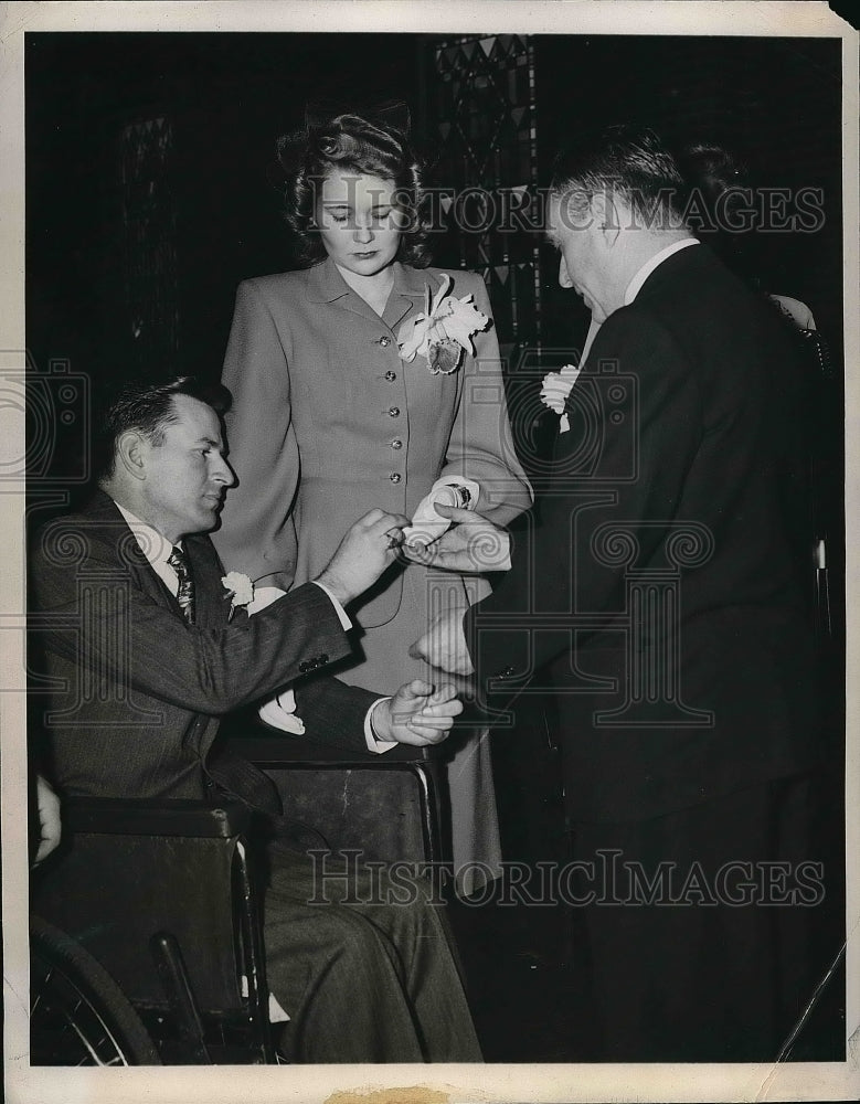 1947 Chaplain F H Fahringer weds Charles Hout &amp; Lenore Alderman - Historic Images
