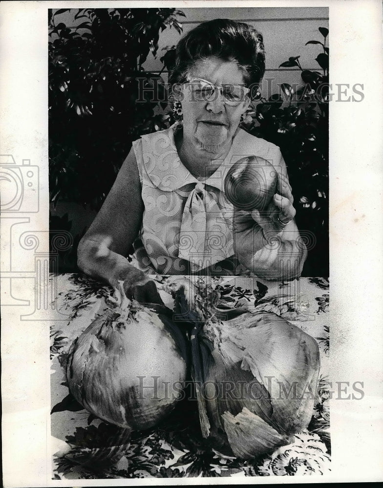 1971 Midway, Ca. Mrs James Poppys & f pound onions she grew - Historic Images