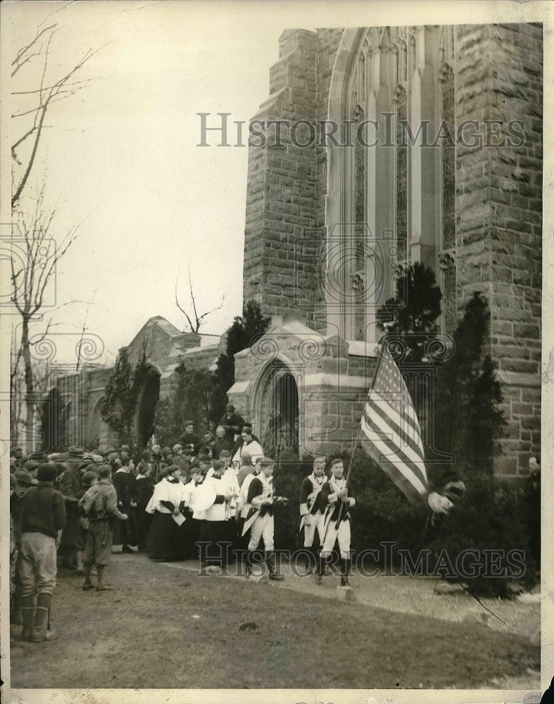 1930 procession from Washington Chapel to new church  - Historic Images