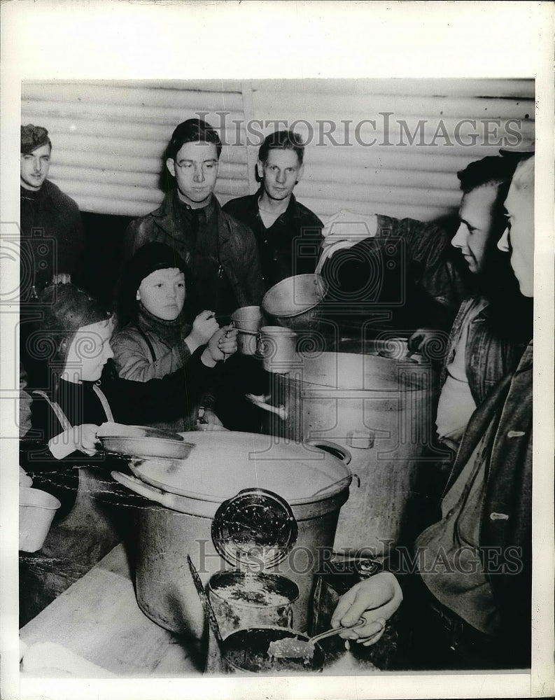 1942 Pvt. Robert Edwards,Paul Horvath,Kenneth Morgan,Delbert Noble - Historic Images
