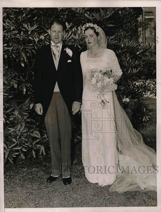 1936 Press Photo View Of Bride & Groom After Wedding - Historic Images