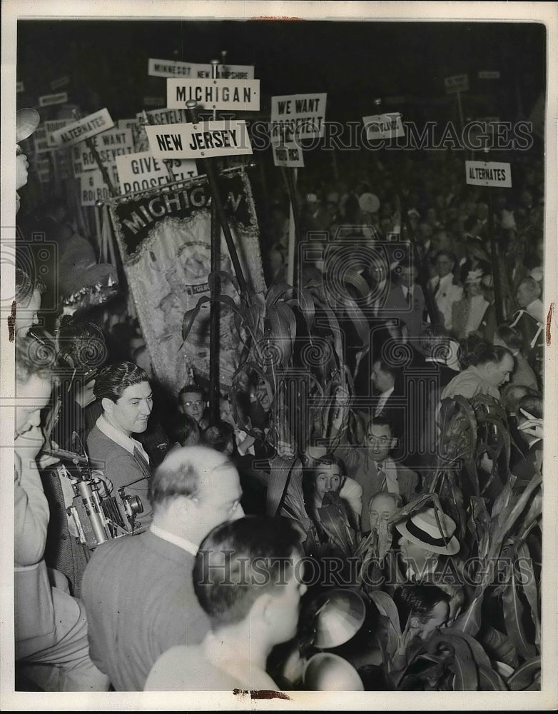 1940 Press Photo Crowd at convention after nomination of Franklin D. Roosevelt - Historic Images