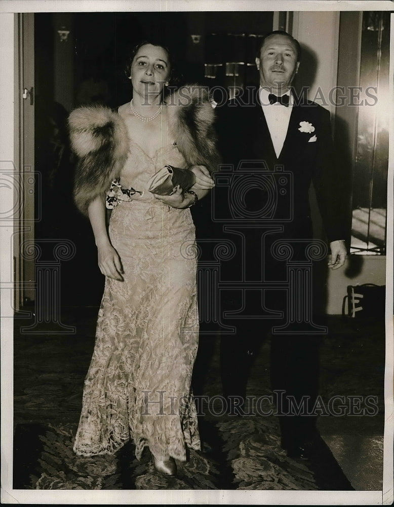 1939 Mrs. Isabelle Dodge Sloan &amp; Cpt. Alastair Mackintosh of London - Historic Images