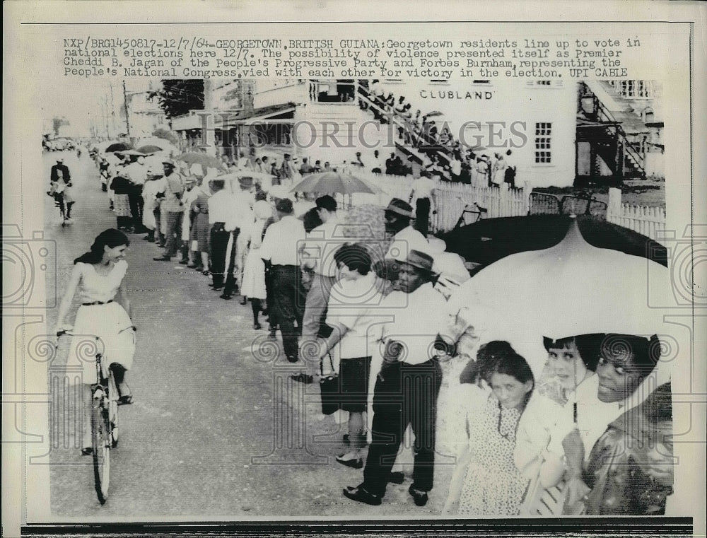 1964 Press Photo Georgetown Resident Stand In Line To Cast Ballots In Election - Historic Images