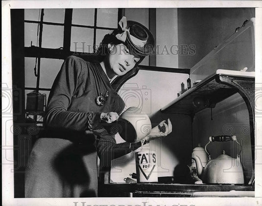 1943 Actress/Author Ilka Chase  - Historic Images