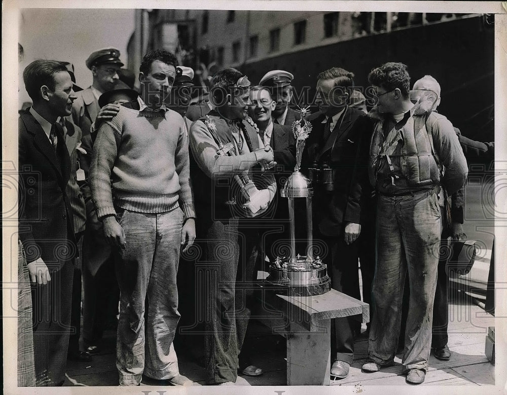 1936 NY Outboard race, Scarborough,Bishop,Charman,Crooksti - Historic Images