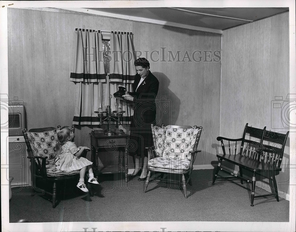 1958 Press Photo Mrs Carl Smalheen Society for Crippled Children - Historic Images