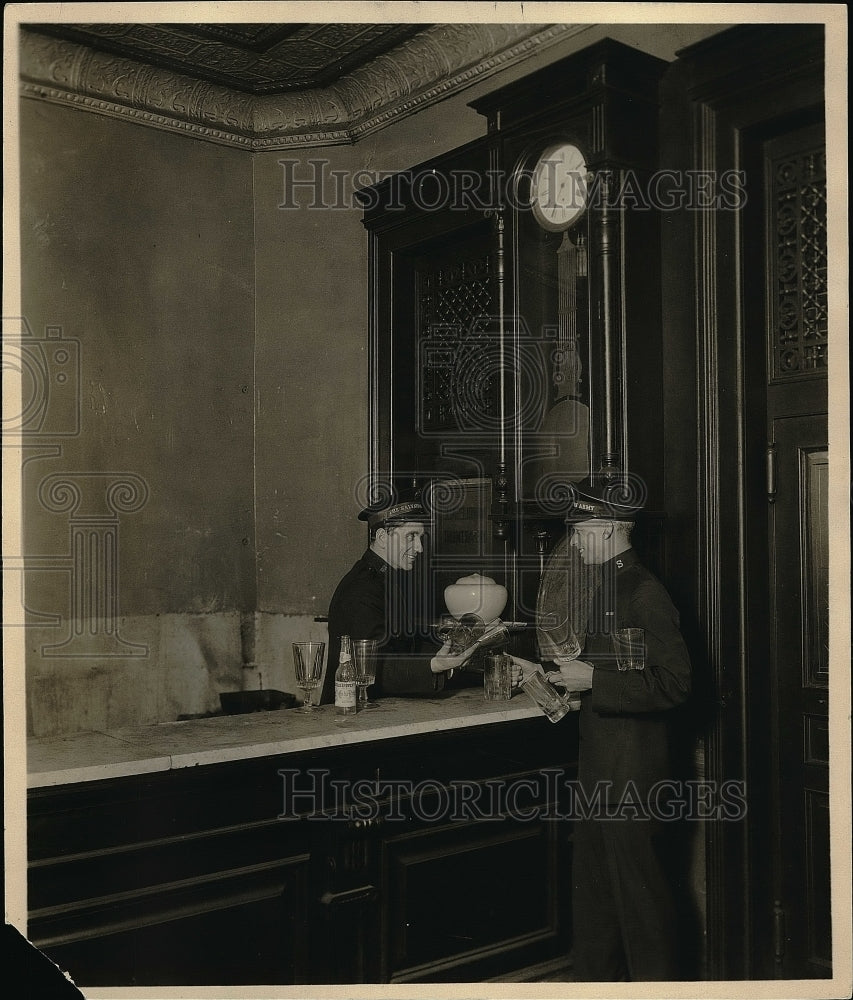 1924 Press Photo Salvation Army officers removing Tankards - nea52385 - Historic Images