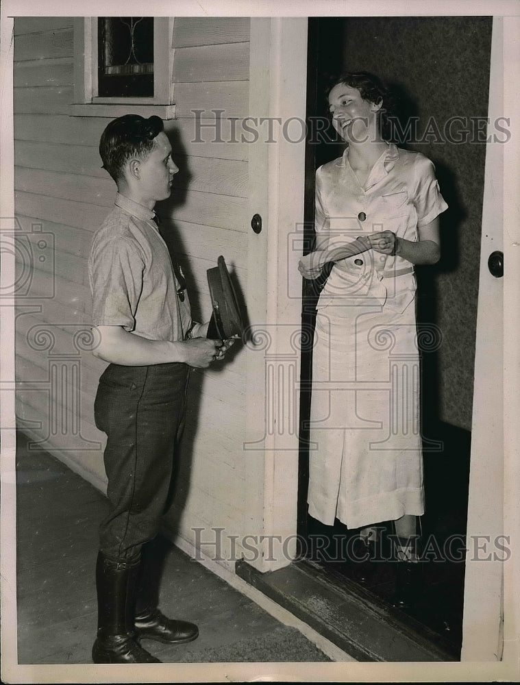 1936 Kathleen Clark &amp; messanger boy William Siko in NY  - Historic Images