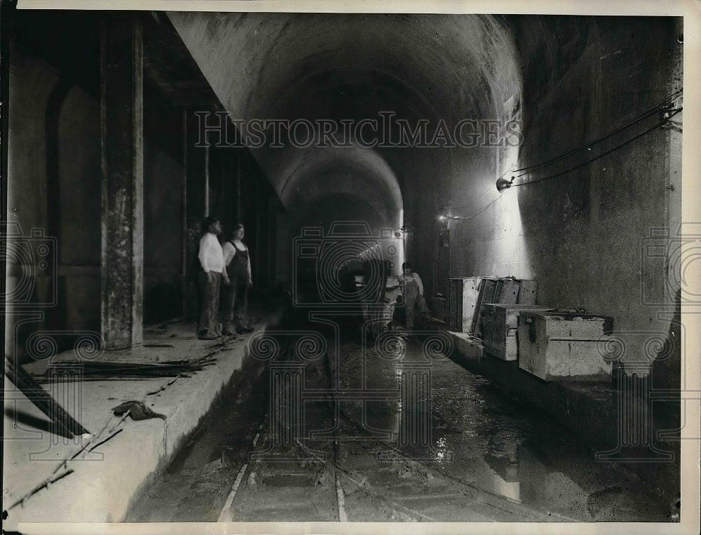 1939 Work in progress at the Chicago Subway.  - Historic Images