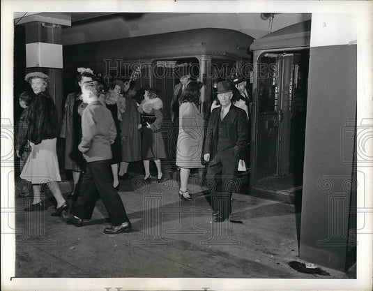 1943 A working subway train in Chicago after 75 years of issues. - Historic Images
