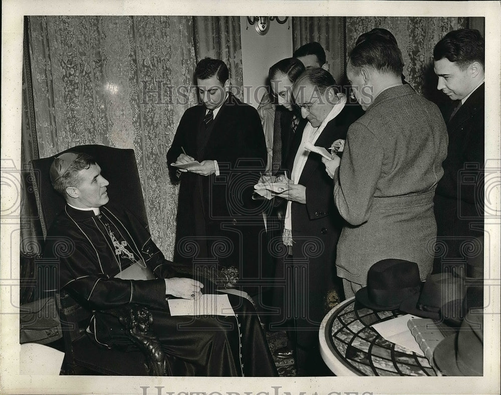 1939 Press Photo Bishop Donahue Talks With Reporters - Historic Images