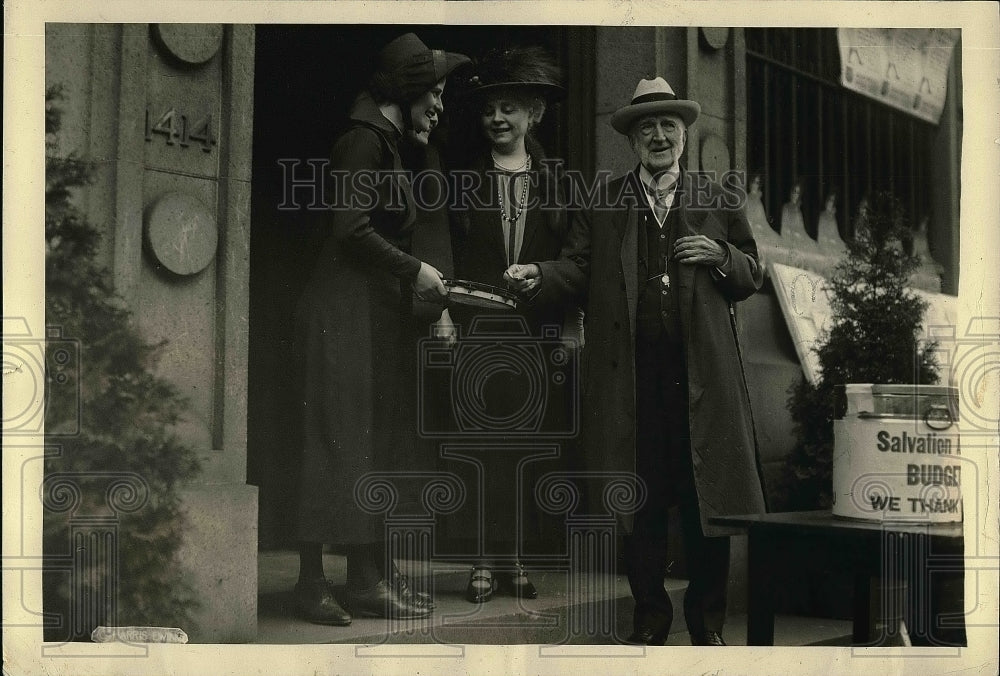 1922 Mr.&amp;Mrs.Chauncey Depew Contributes To Salvation Army 1922 Fund - Historic Images