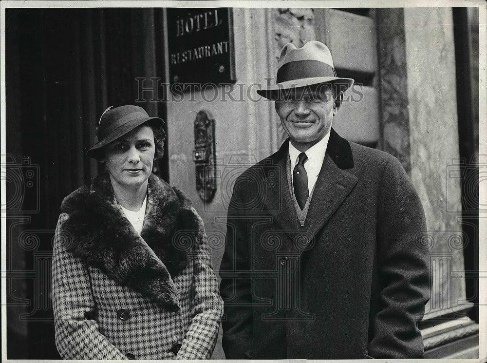 1934 Press Photo U.S. Budget Director Lewis Douglas &amp; wife in Paris - nea52957 - Historic Images