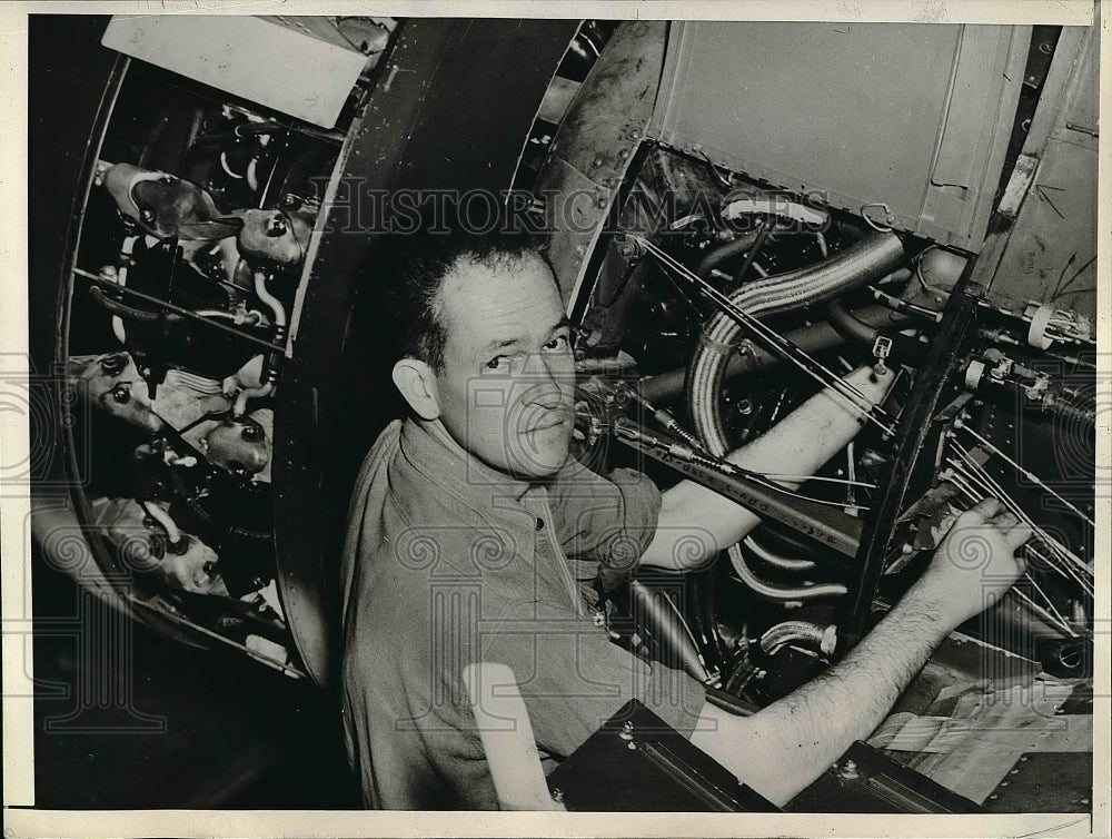 1944 Robert Delaney, Famous Composer, Works On WWII Aircraft Engine - Historic Images