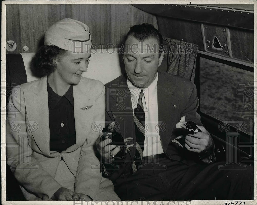 1941 Press Photo Arthur Donovan Boxing Referee &amp; Stewardess Eleanor Allison - Historic Images