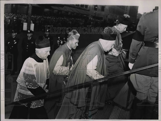 1935 Bishop Stephen Donahue & Monsignor Michael Lavlle  - Historic Images