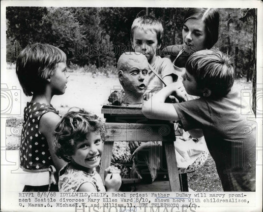 1968 Rebel Priest Father DuBay To Marry Divorcee Mary Ellen Ward - Historic Images