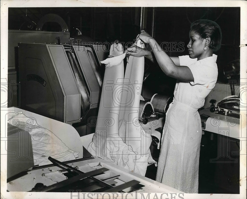 1956 Press Photo Automated Laundry Equipment - nea53152 - Historic Images