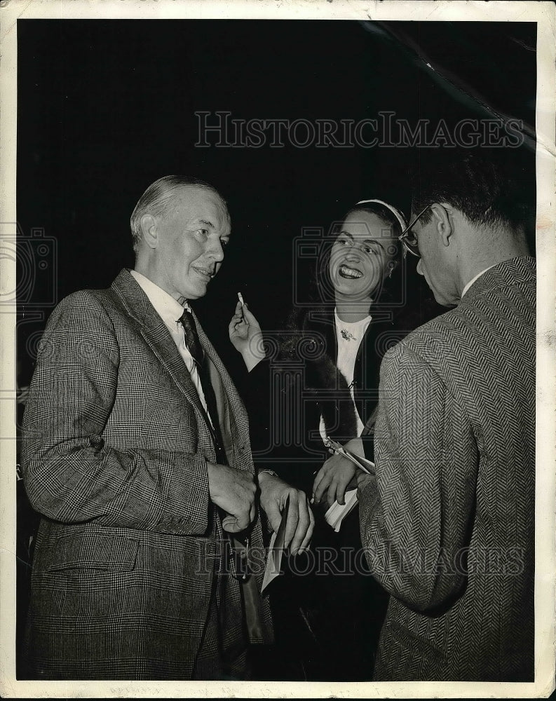 1945 Director Of Davis &amp; Co. Ernest Brier &amp; Mary Elizabeth - Historic Images