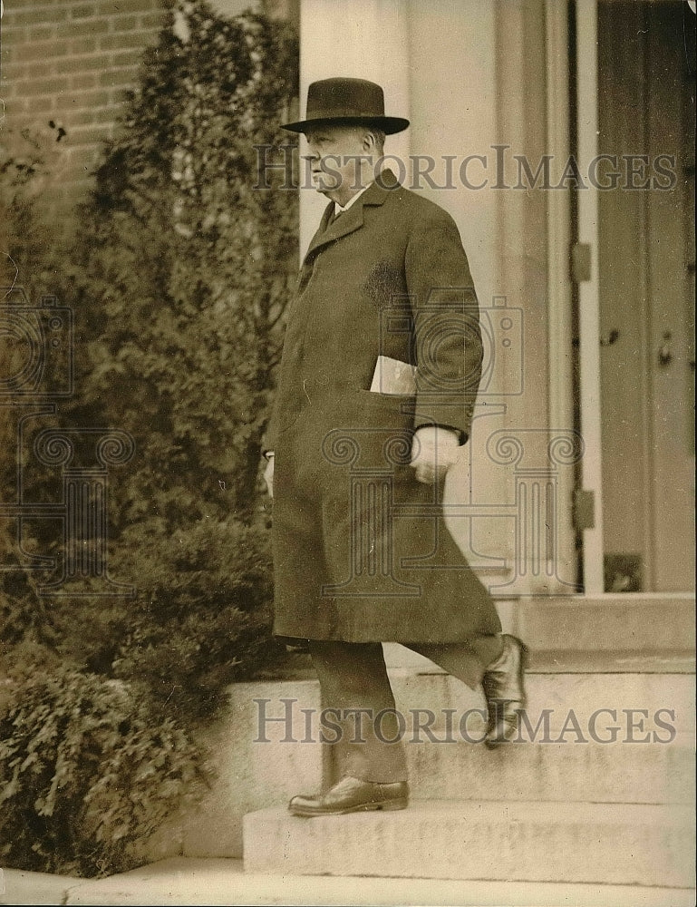 1924 Press Photo Former Navy Secretary Josephus Daniels Leaves Wilson Residence - Historic Images