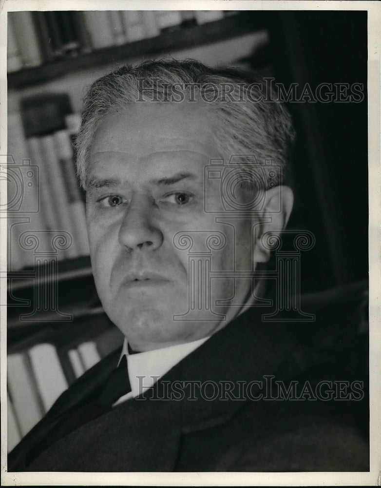 1938 William Gilroy N.E.A. Columnist  - Historic Images