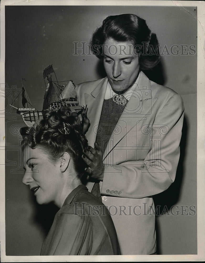 1940 Press Photo Madame Matguerite Poorboom &amp; Judith Wister - nea53607 - Historic Images