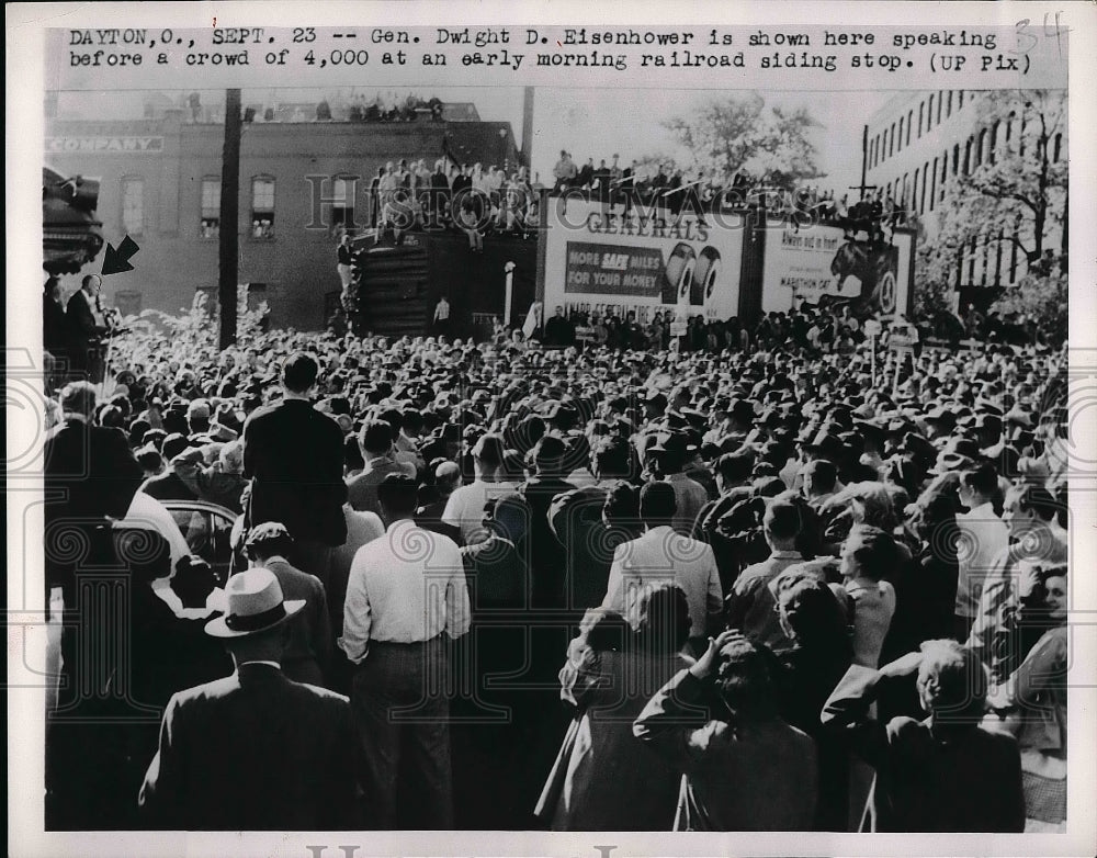 1952 General Dwight D. Eisenhower Speaking to Crowd Of 4,000 People - Historic Images