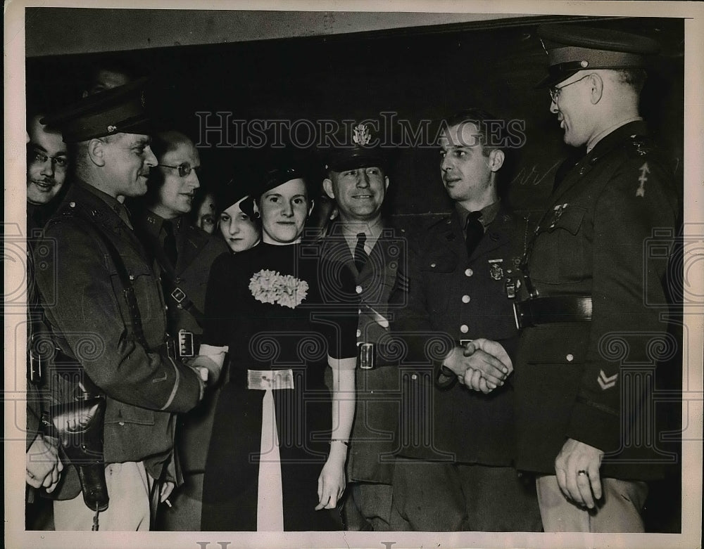 1937 Press Photo Capt.John Bramer,Frances Annesley,Chaplain Major Lester Doers - Historic Images