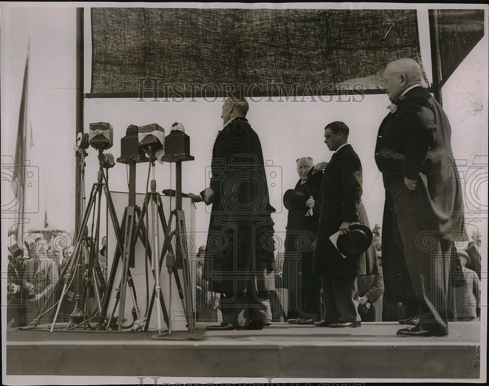 1932 Press Photo The Prince Of Wales Celebrates Opening Of Shakespeare Theater - Historic Images