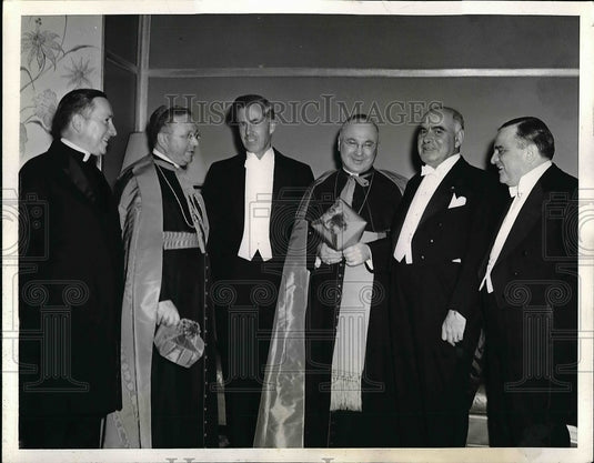 1941 Press Photo Rev. Vamleto Giovonni Cicognani & Vice Pres. Henry Wallace - Historic Images
