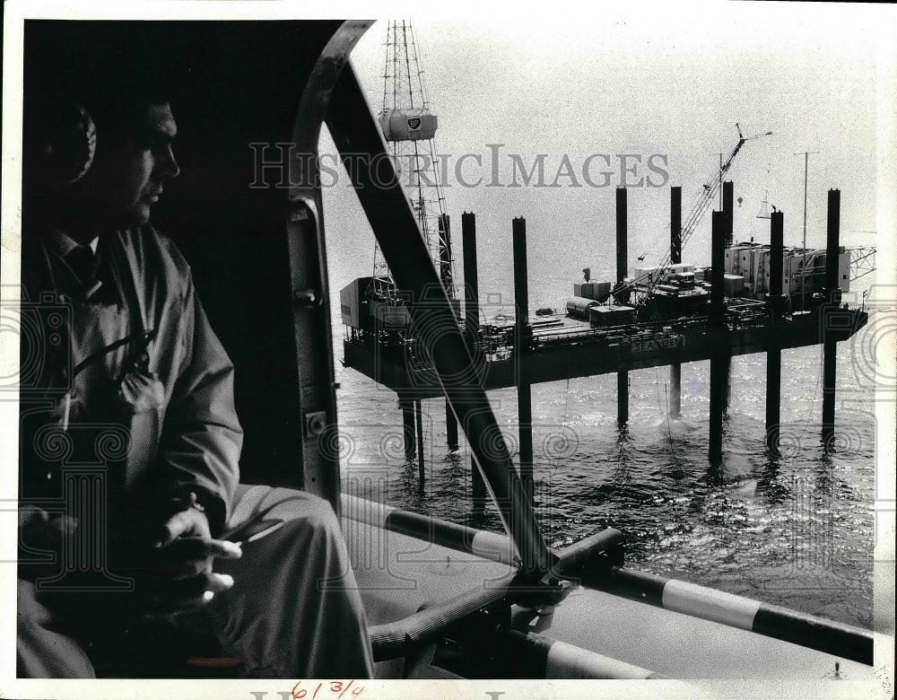 1965 Press Photo View Of Helicopter Coming In To Land On &quot;Sea Gem&quot; In North Sea - Historic Images
