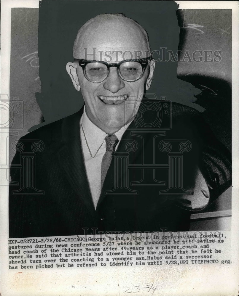 1968 George Halas During News Conference Announcing Retirement - Historic Images