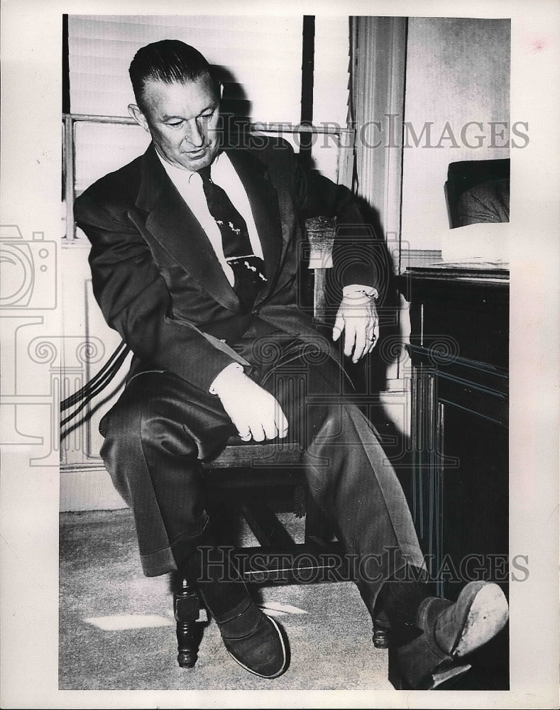 1953 Press Photo Brooklyn Dodgers Manager Charlie Dressen After Being Fired - Historic Images