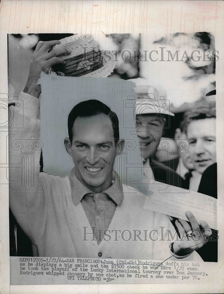 1964 Golfer Juan Rodriguez Holding Winning Check in San Francisco - Historic Images