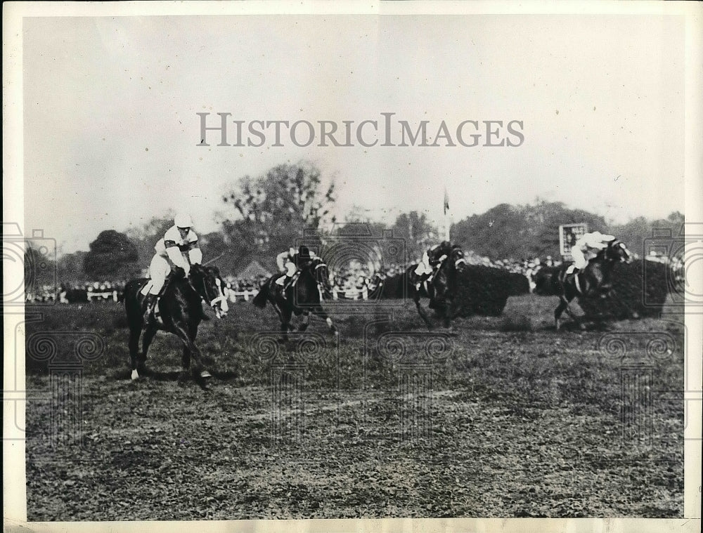 1933 Auteuil Steeplechase event on Easter Sunday.  - Historic Images