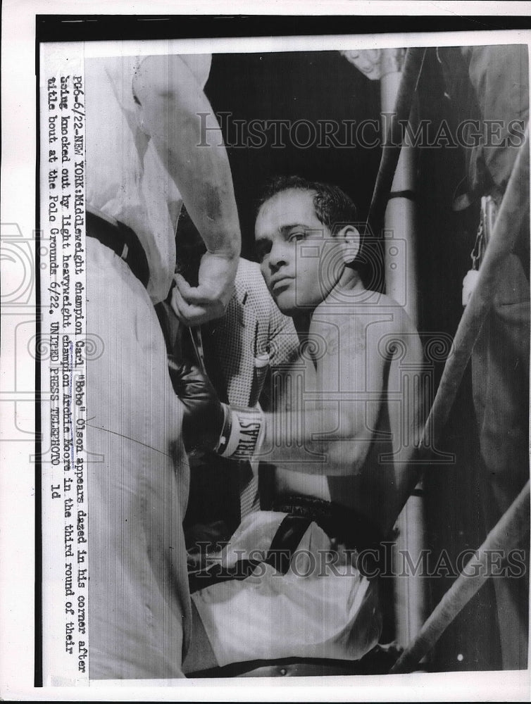 1955 Press Photo Middleweight champion Carl Olson during fight - nea54846 - Historic Images