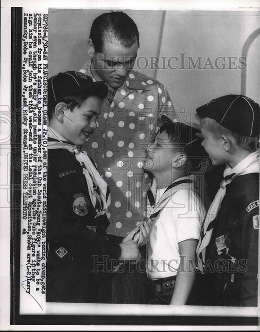1954 Middleweight boxer Carl Olson and his son Carl Jr.  - Historic Images