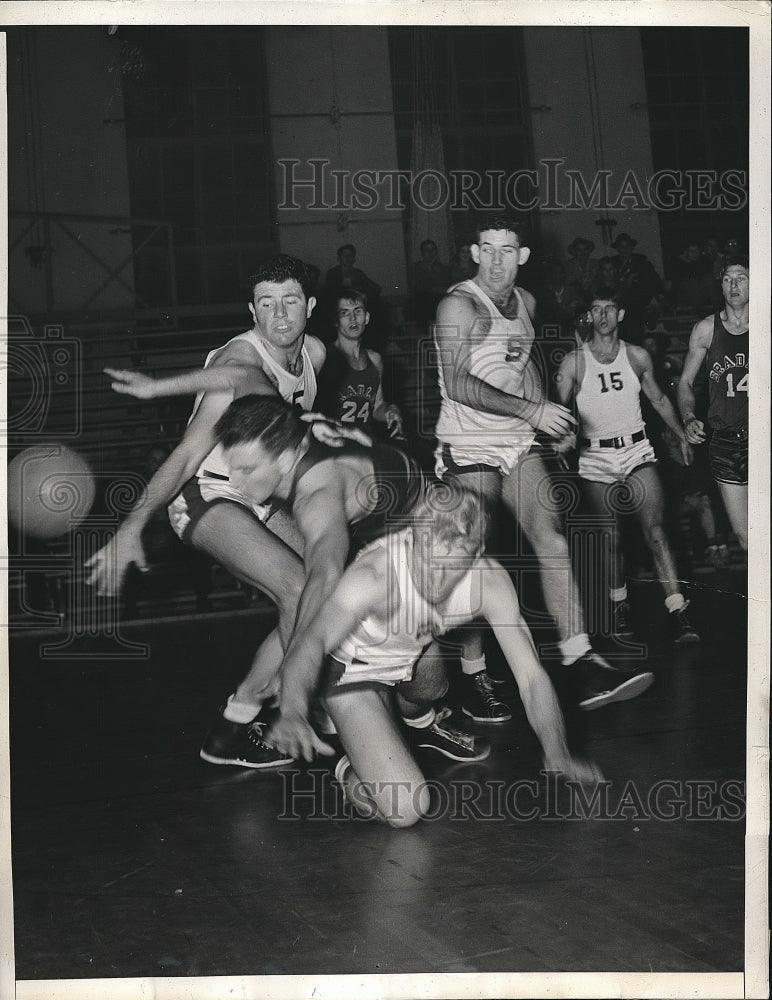 1941 Press Photo College basketball players Chris Hansen, Bob Null, Bob Alshuler - Historic Images