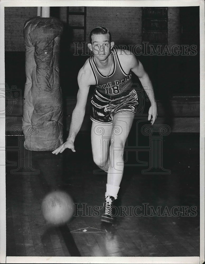 1942 Notre Dame basketball player John Hiller  - Historic Images