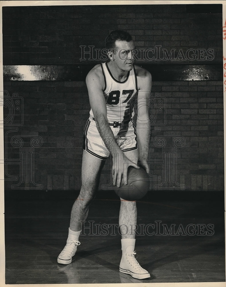 1949 College basketball player Eli Joyce  - Historic Images