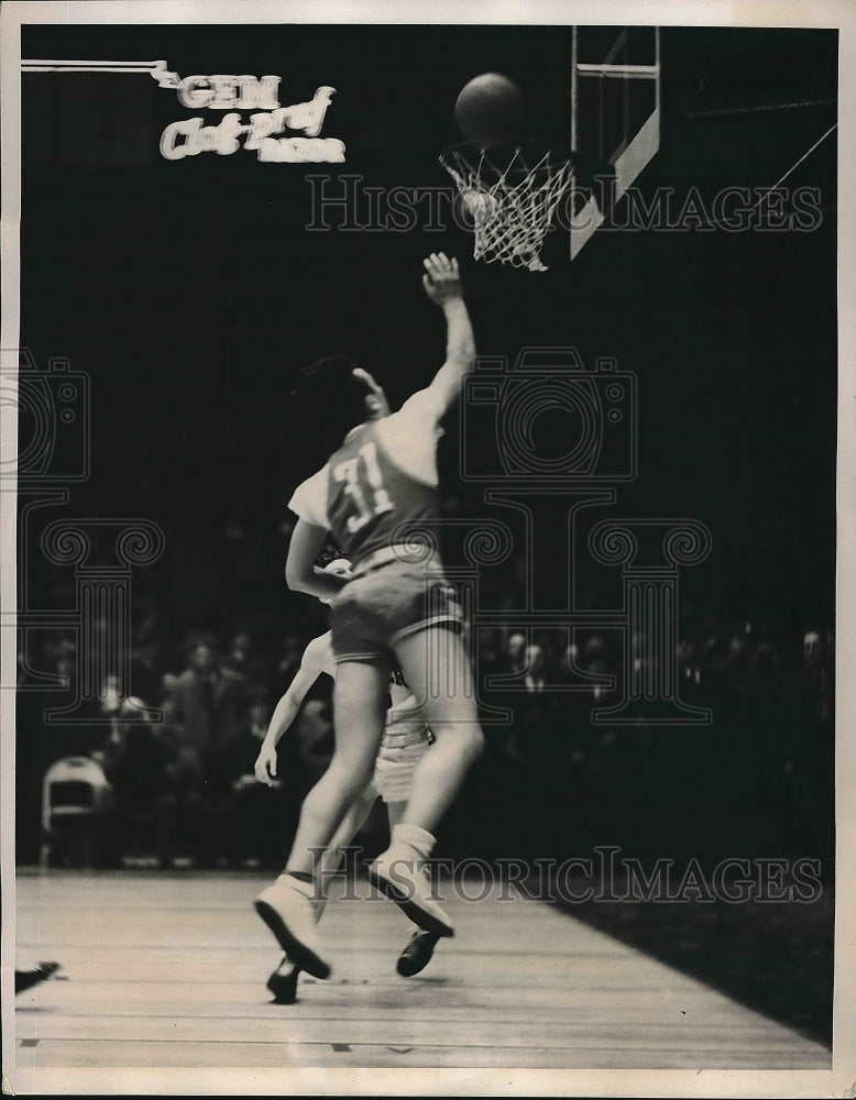 1941 College basketball players Schwartz and Braden  - Historic Images