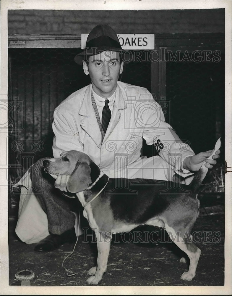 1938 Angier Duke at hound show with his dog Jimmie  - Historic Images