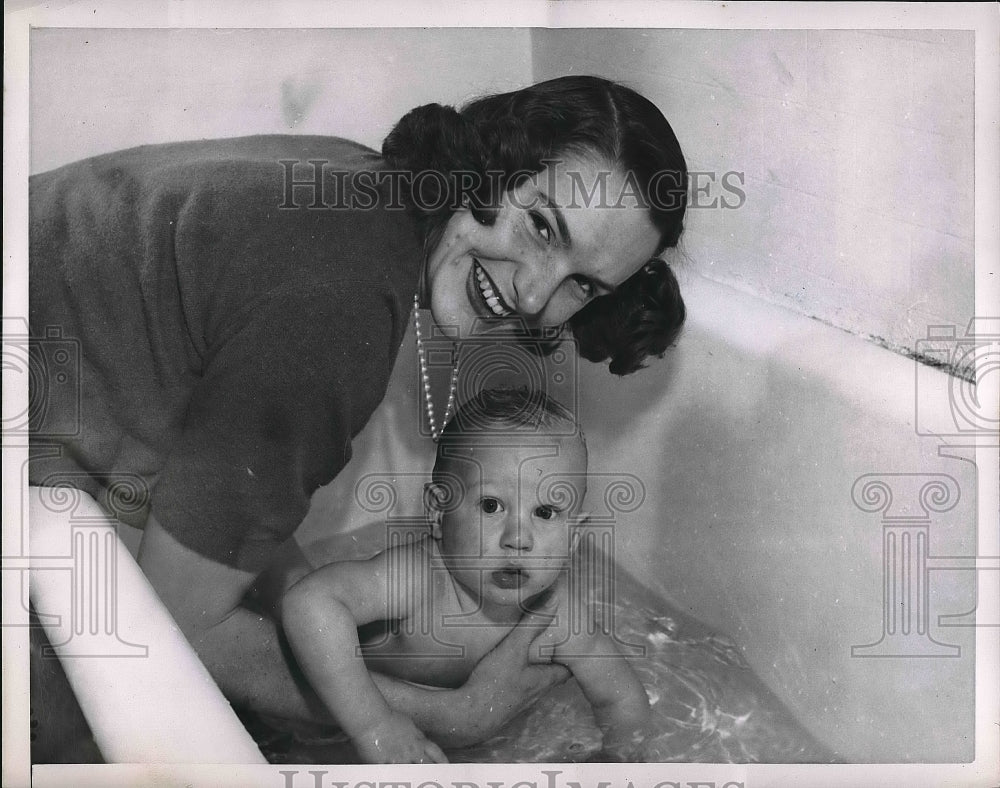 1951 Mrs Anne Curtis Cuneo &amp; Son William  - Historic Images